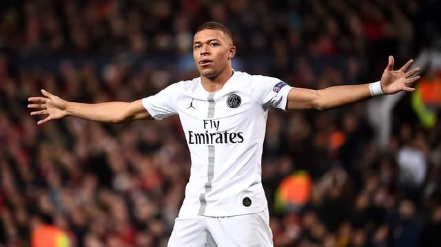 罗马诺：斯洛特在队内的权威不降反升，他需要萨拉赫主动道歉（罗马诺：斯洛特队内威信不降反升，正要求萨拉赫主动致歉）