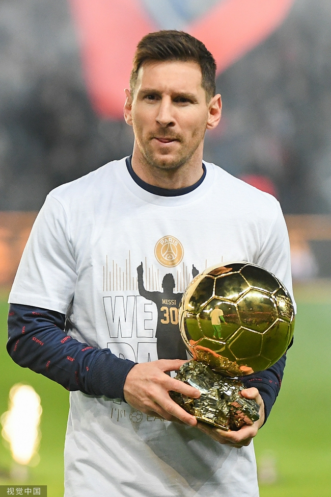 木塔力甫：邵导一直鼓励我们要有更高的目标、要前往欧洲发展（木塔力甫：邵导鼓励我们志在高远，进军欧洲）