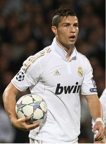 莫雷托：那不勒斯要和国米争焦瓦内，维罗纳愿意夏窗出售（莫雷托：那不勒斯欲与国米抢焦瓦内，维罗纳考虑今夏放人）