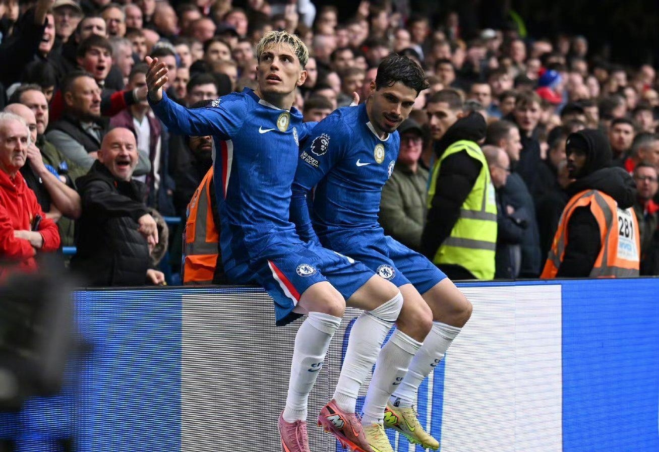 篮球篮网锁定前八席位，季后赛形势明朗（篮网锁定前八席位，季后赛格局愈发清晰）