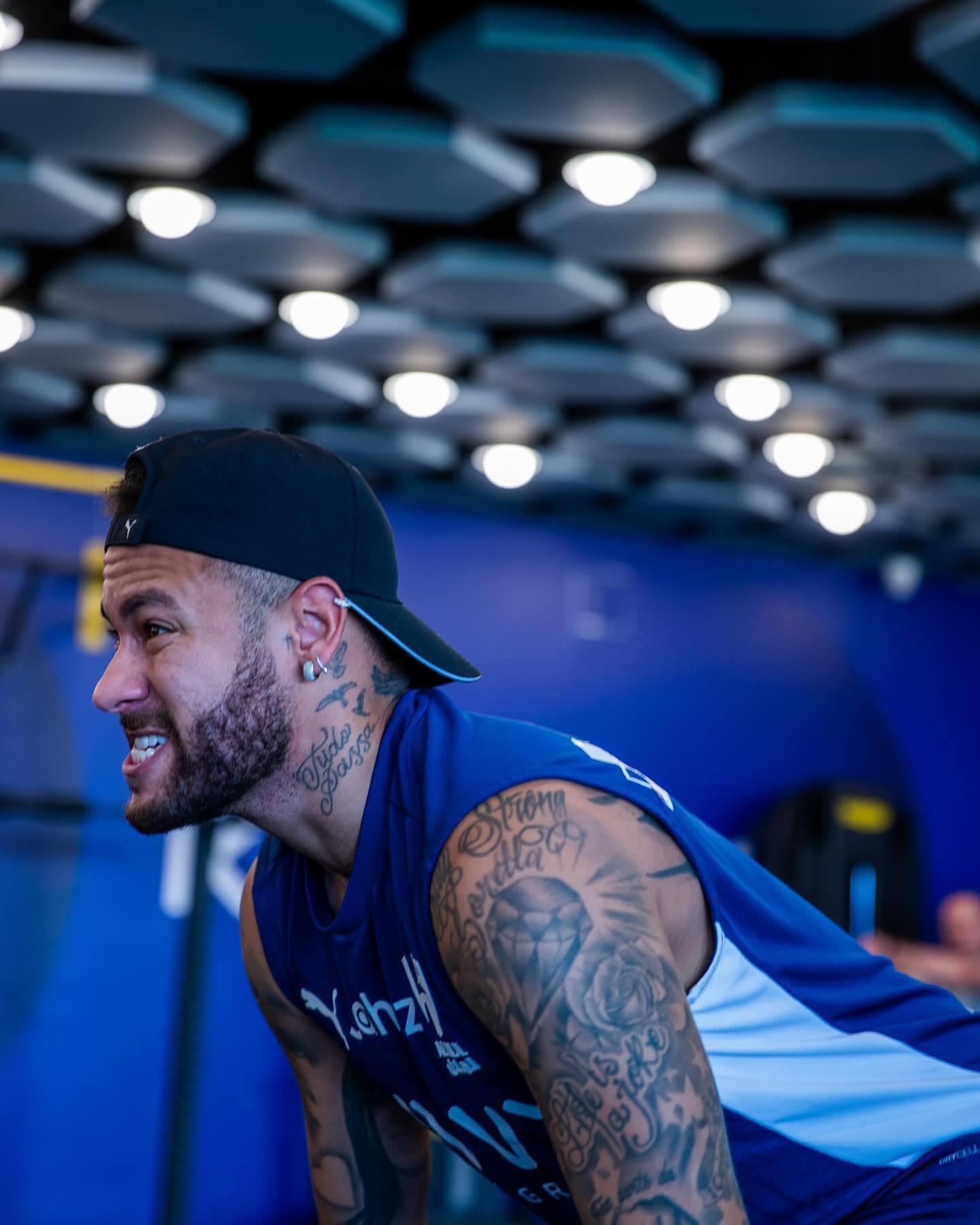 维罗纳主帅：比塞克黄牌？规则很难判断，但那是明显进球机会（维罗纳主帅谈比塞克黄牌：判罚难界定，但那是明显破门机会）