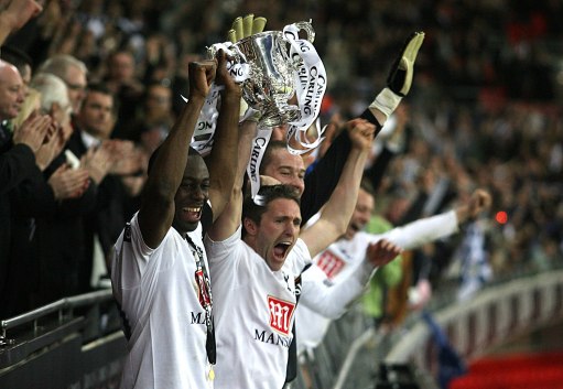 卢伟：上海和香港两大城市比赛很有意义 CBA杯让队伍能够很好地磨合（卢伟称沪港之战意义重大，CBA杯成球队磨合良机）