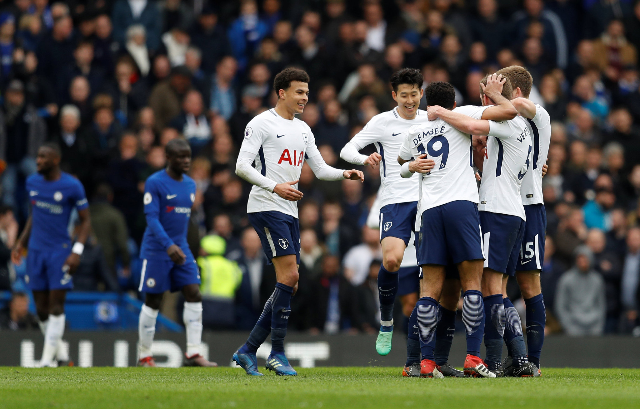 HWG！罗马诺：拜仁签下17岁中卫小将奥拉亚，明年2月加盟（罗马诺：拜仁已签下17岁中卫奥拉亚，明年2月正式加盟）