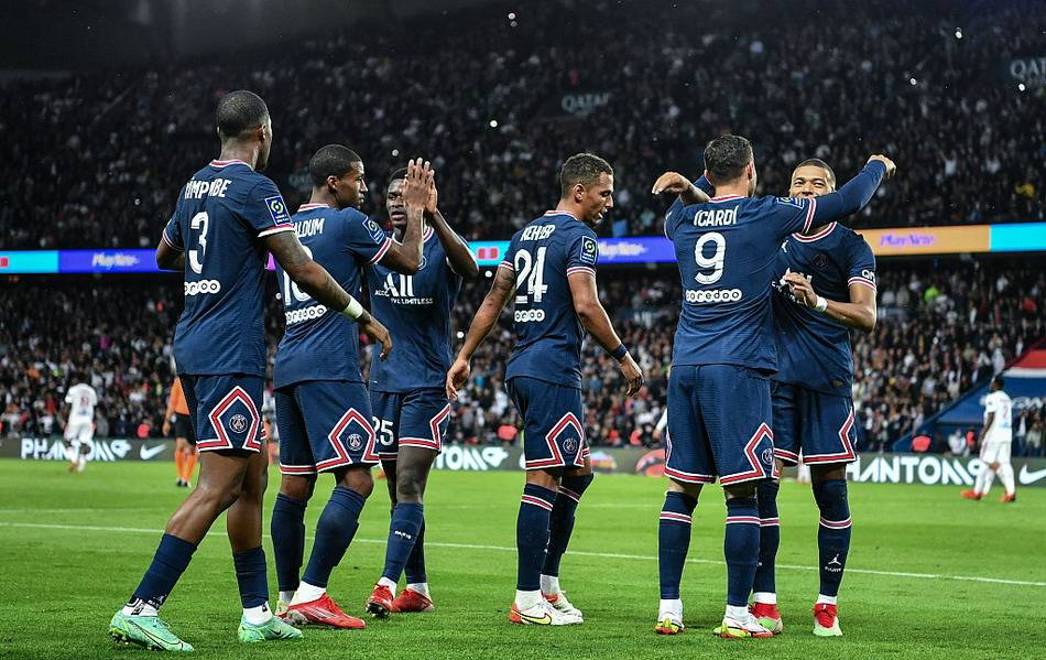 罗马诺：西蒙斯预计缺席莱比锡今日比赛，他已决定转投切尔西（罗马诺：西蒙斯或无缘莱比锡今战，已决定加盟切尔西）