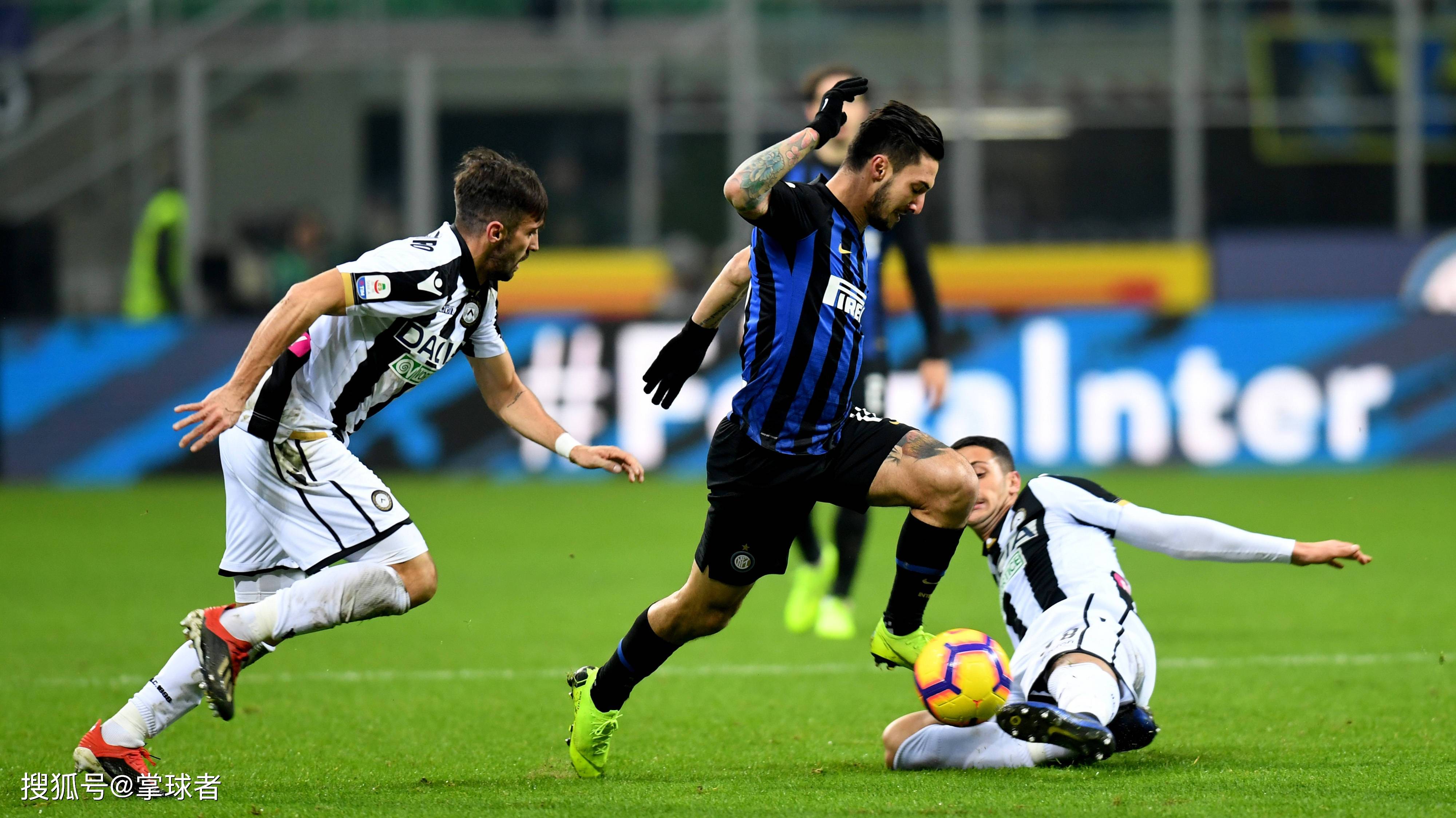 博斯：瑟洛特让球队难以应对；比赛前30分钟属于埃因霍温（博斯：瑟洛特让我们难以招架，前30分钟由埃因霍温主导）