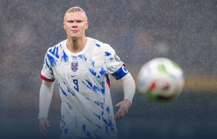 3-0！埃格努出任队长首秀 25分+MVP 领衔米兰女排豪取意甲开门红（米兰女排3-0迎意甲开门红，埃格努队长首秀轰25分当选MVP）