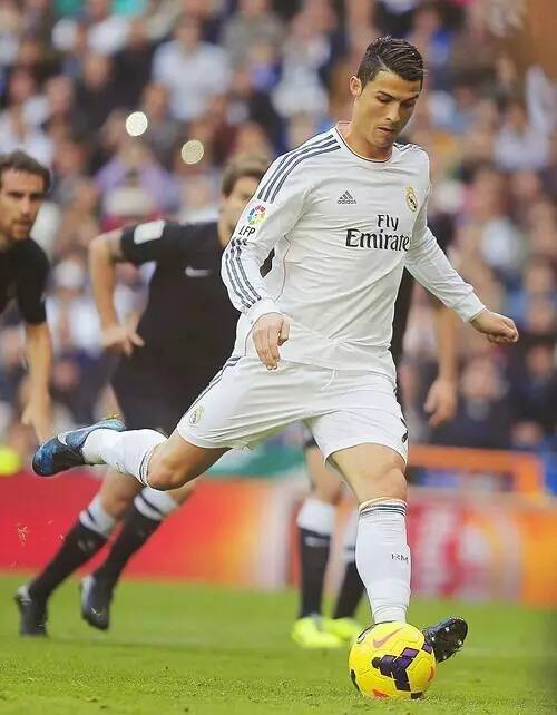 弗里克：未来四周将迎来9场比赛，我们将力争全胜（弗里克：四周九战来袭，我们力争场场拿下）